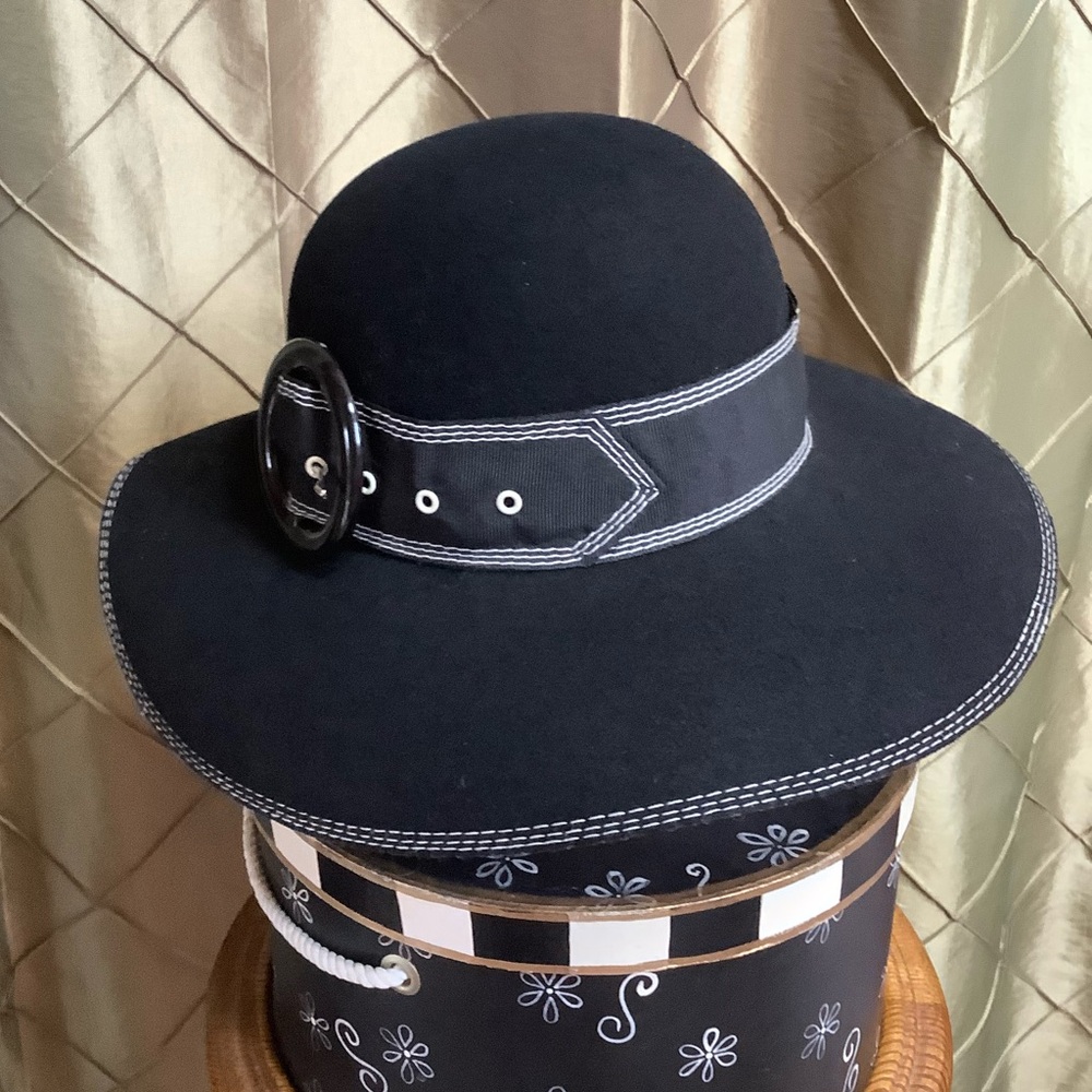 VGUC- Banana Republic 100% Wool Floppy Hat
